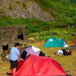 Acampar na Fajã (1 - 2 noites)